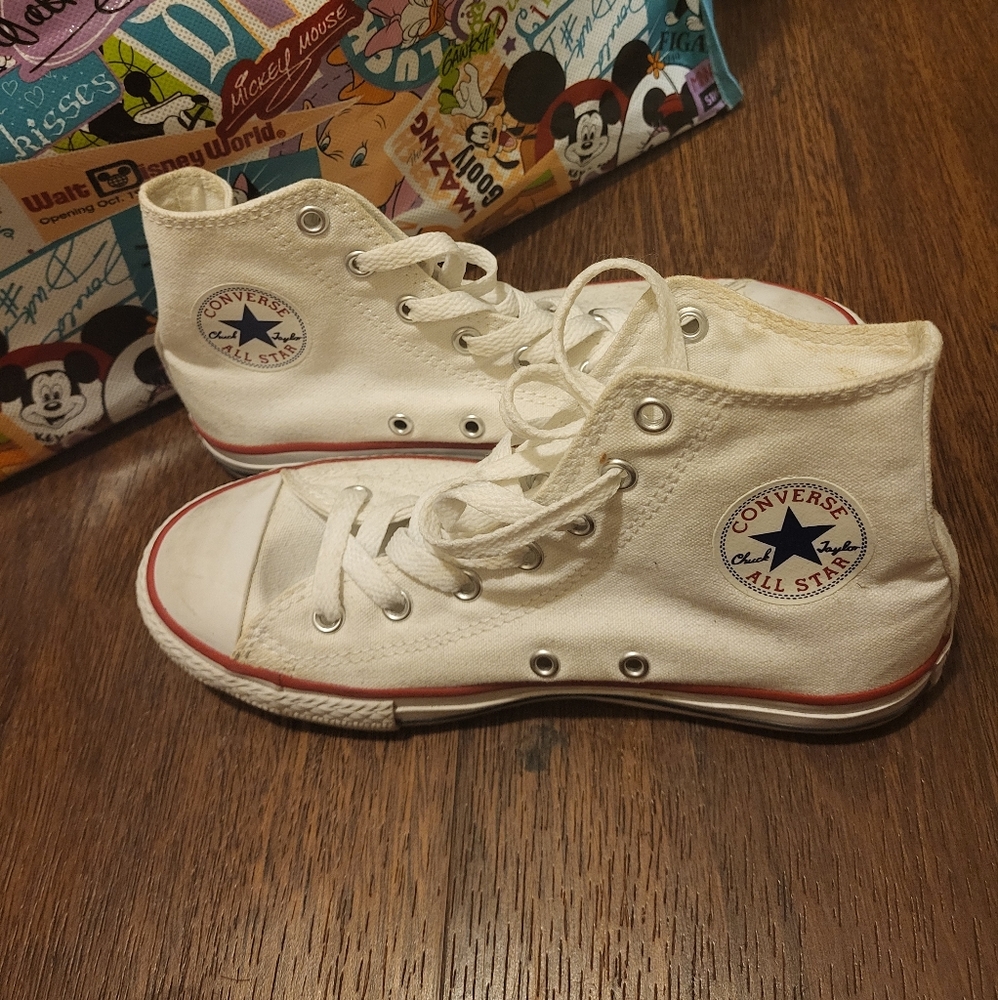 Chuck taylors